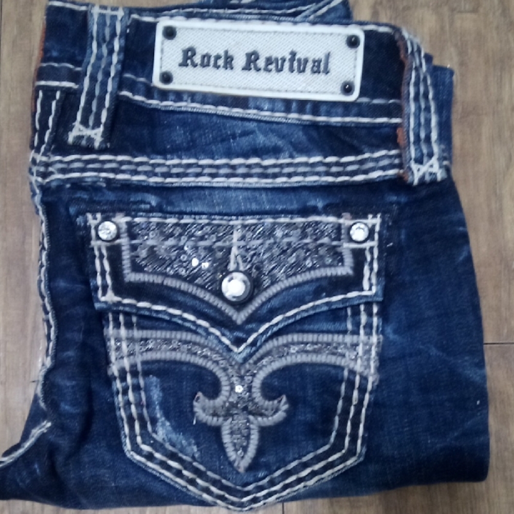 Rock Revival NWOT Women's 26 Skinny Molly Bejeweled Distressed